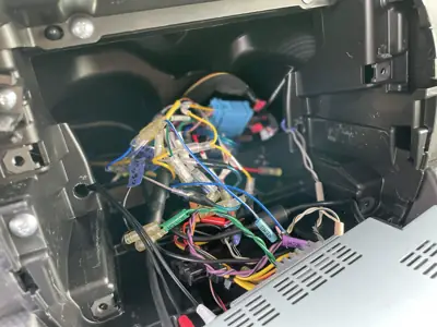 ハスラーのナビパネルを開ける