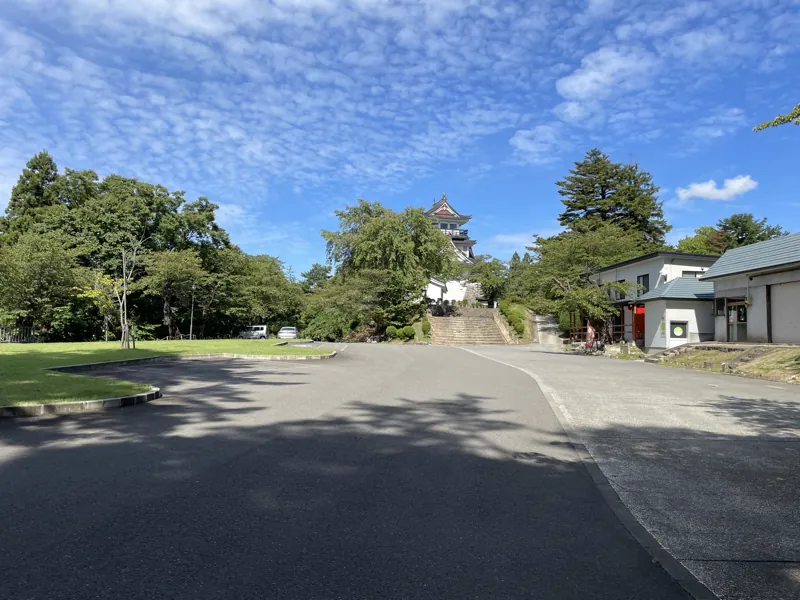 横手城・天守全景1