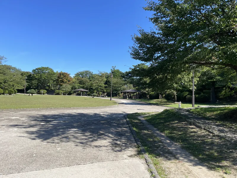 千秋公園広場02