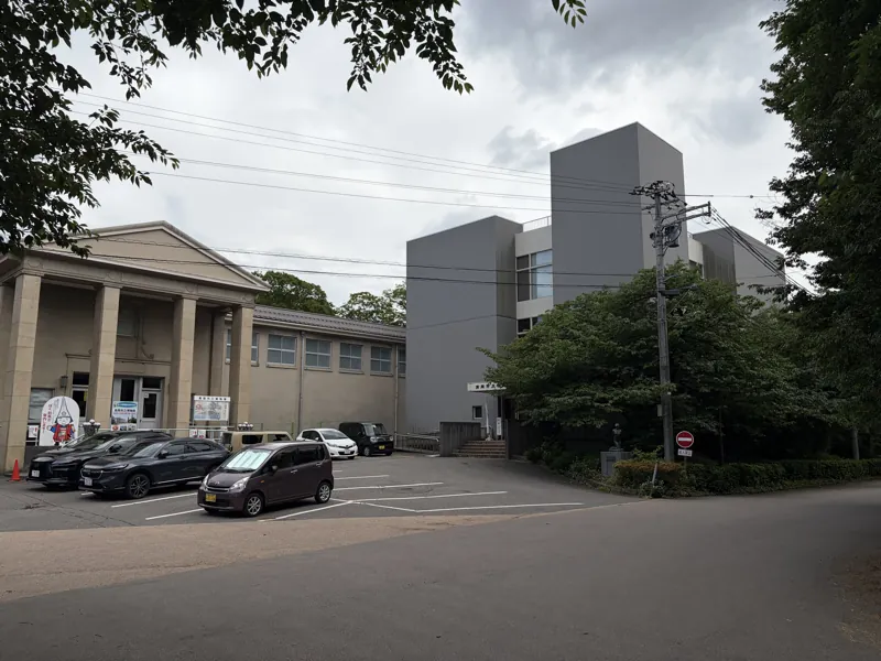 高岡市立博物館・全景